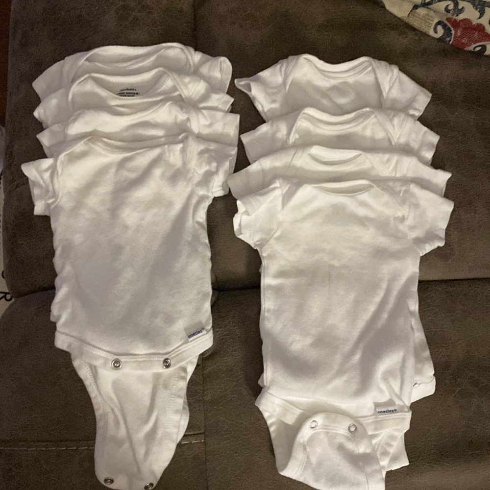 8 short sleeve onesies